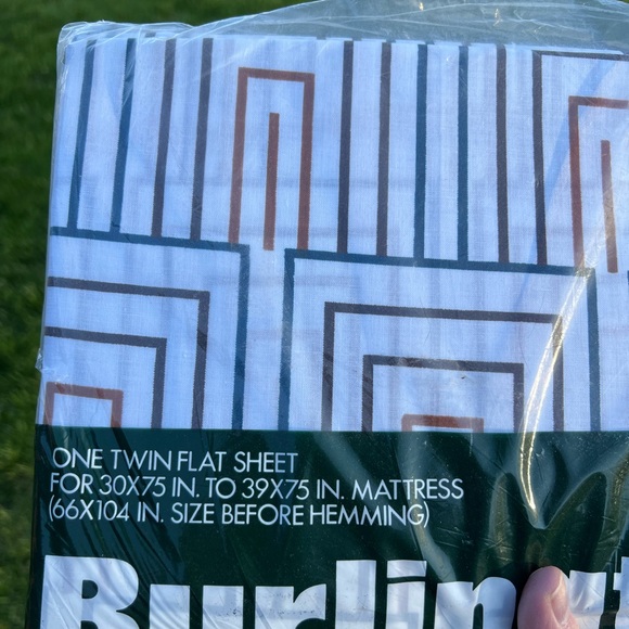 Burlington House Vintage Twin Flat Sheet Geometric Lines No Iron Muslin - Picture 2 of 8